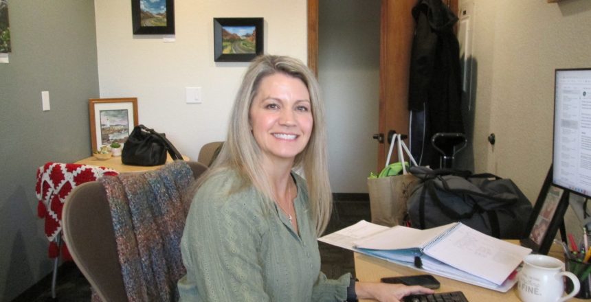 FCN Cari (at her desk)